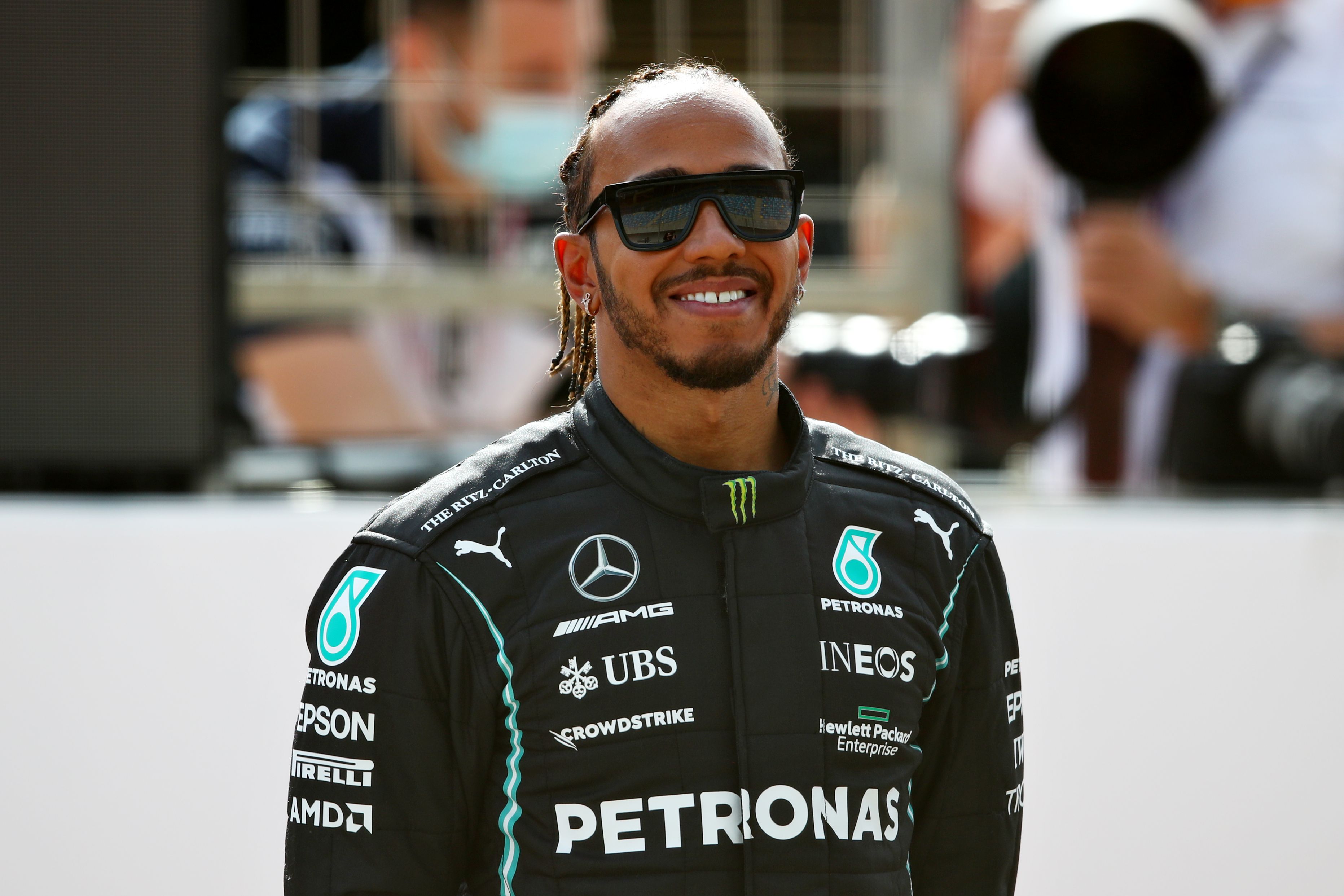 Lewis Hamiltont tartják ugyan a szezon favoritjának, de azt mondja, nagy csatára számít. /Fotó: Getty Images
