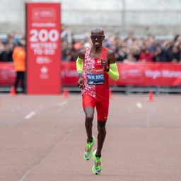 Mo Farah vallomása: gyermekkereskedők hurcolták Nagy-Britanniába, majd álnéven lett olimpiai bajnok a csodafutó