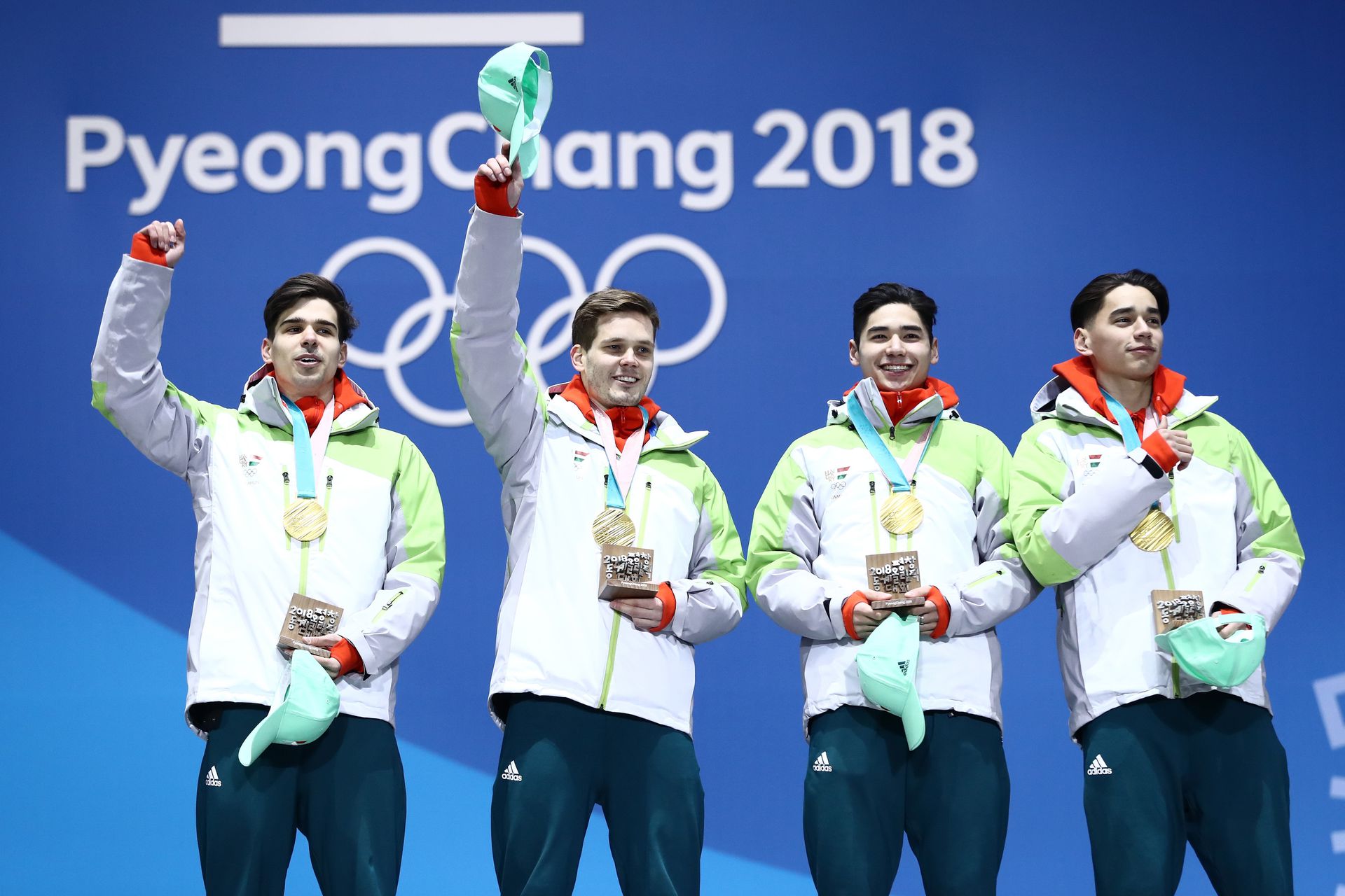 A pjongcsangi olimpiai bajnok váltó: Burján Csaba, Knoch Viktor, Liu Shaoang és Liu Shaolin Sándor /Fotó: Getty Images