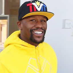 Mayweather újabb meccset nyert meg