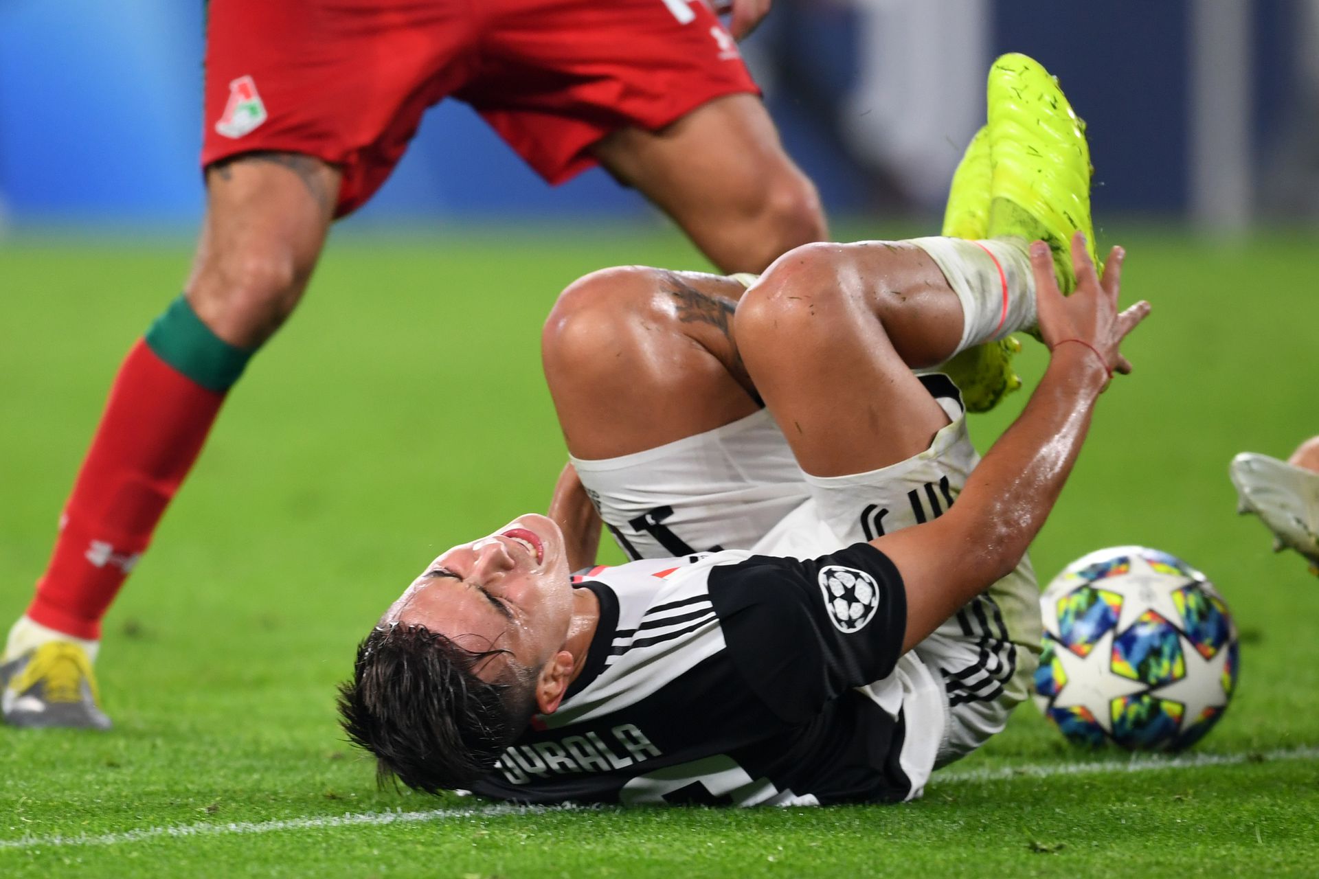 Az argentin focista  comb izomhúzódása miatt aligha játszhat a Lyon ellen/Fotó: Getty Images