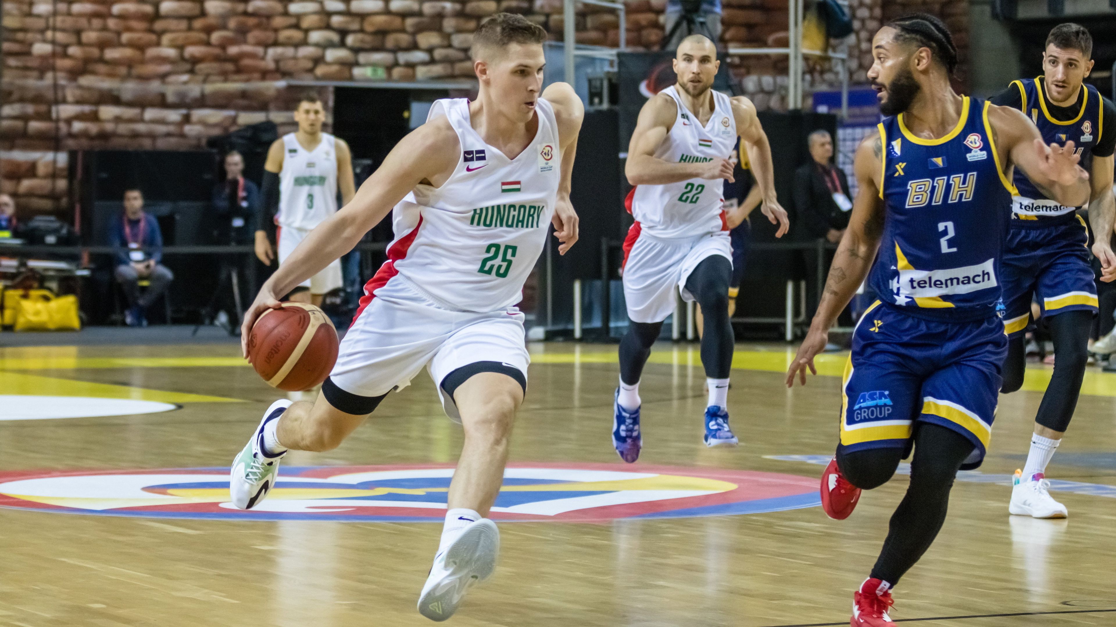 Váradi Benedek revansot venne csapatával a litván kosárlabda-bajnokság elődöntőjében