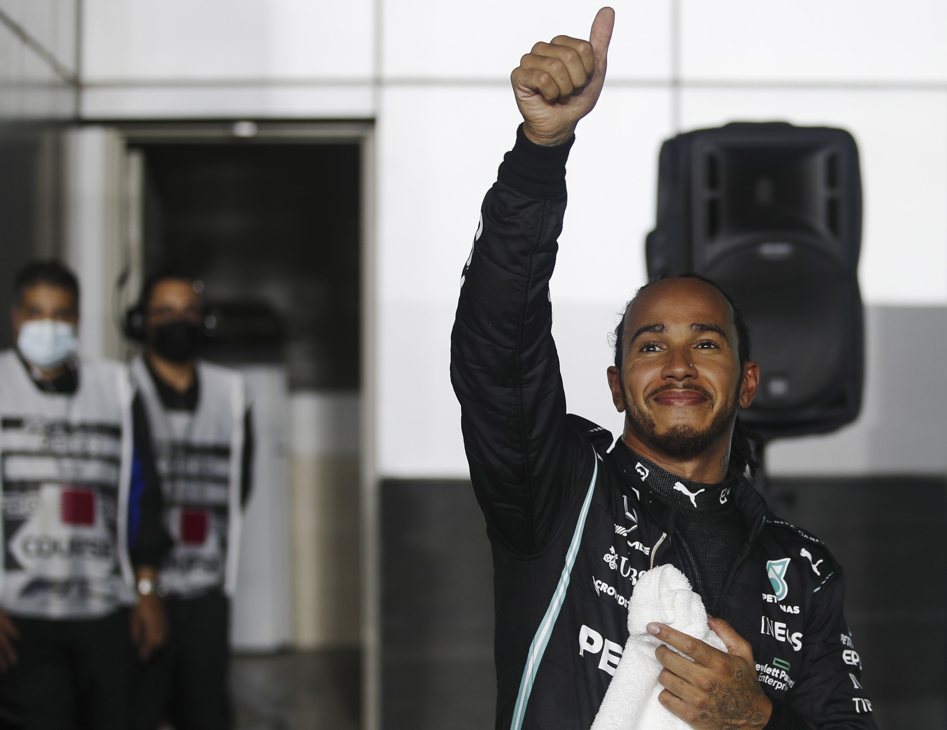 Lewis Hamilton nyerte a katari időmérőt. Ezzel a vb-trófea is megvan?/ Fotó: MTI EPA