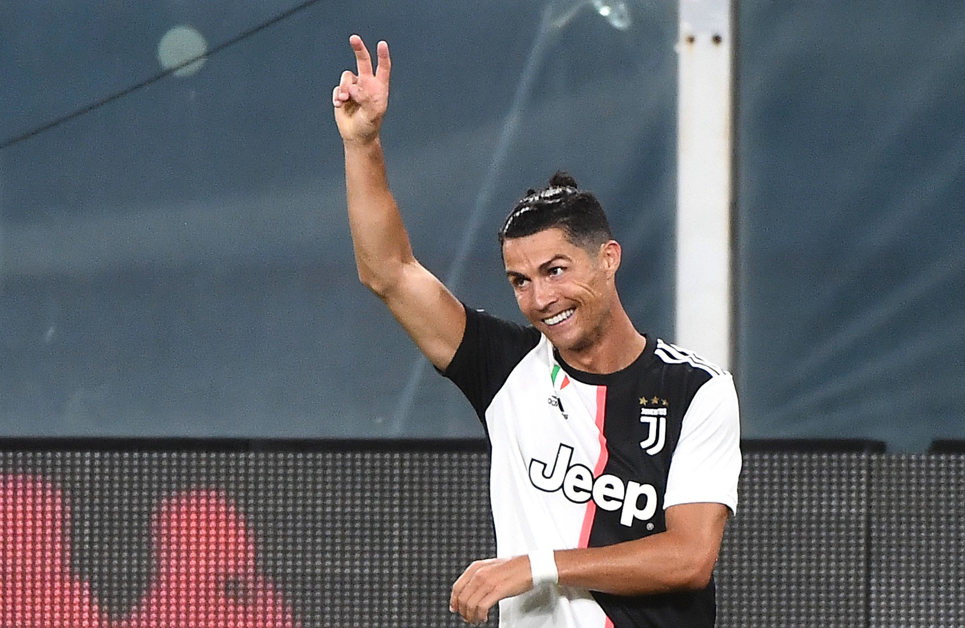 Cristiano Ronaldo fél lábbal már Manchesterben. / Fotó: MTI/EPA/ANSA/Luca Zennaro