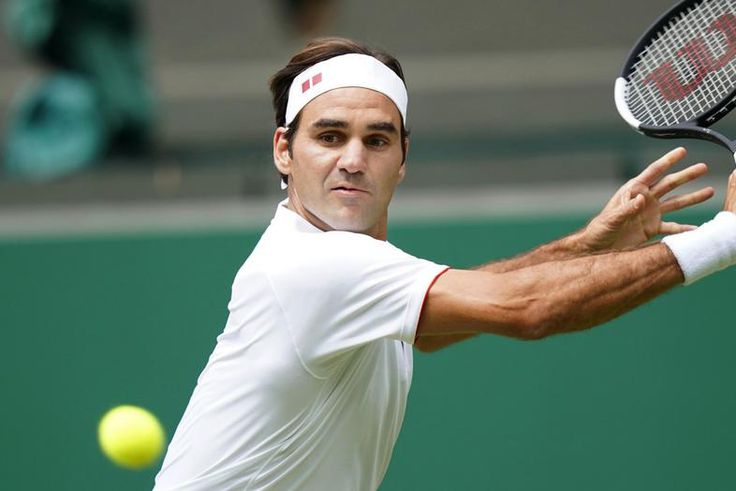 Döbbenetes összeg: annyit még nem fizettek teniszütőért, mint amennyiért Federer ütője kelt el