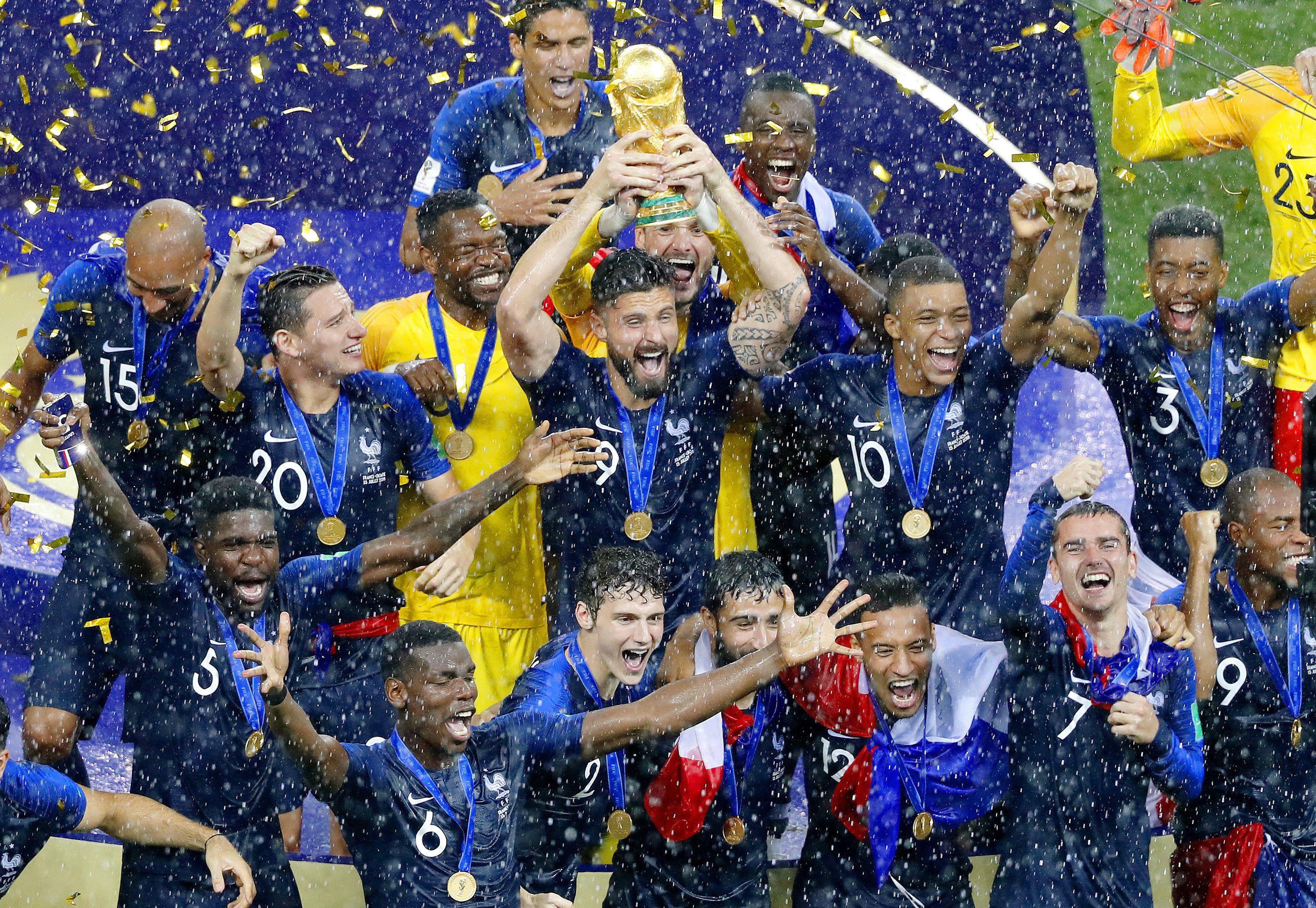Francia öröm: négy éve Olivier Giroud-ék emelhették magasba a trófeát /Fotó: Getty Images