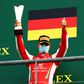 Már két Forma-1-es csapat is kivetette a hálóját Schumacher fiára