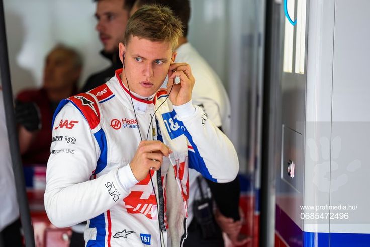 Autótörésben már világbajnok a kis Schumi