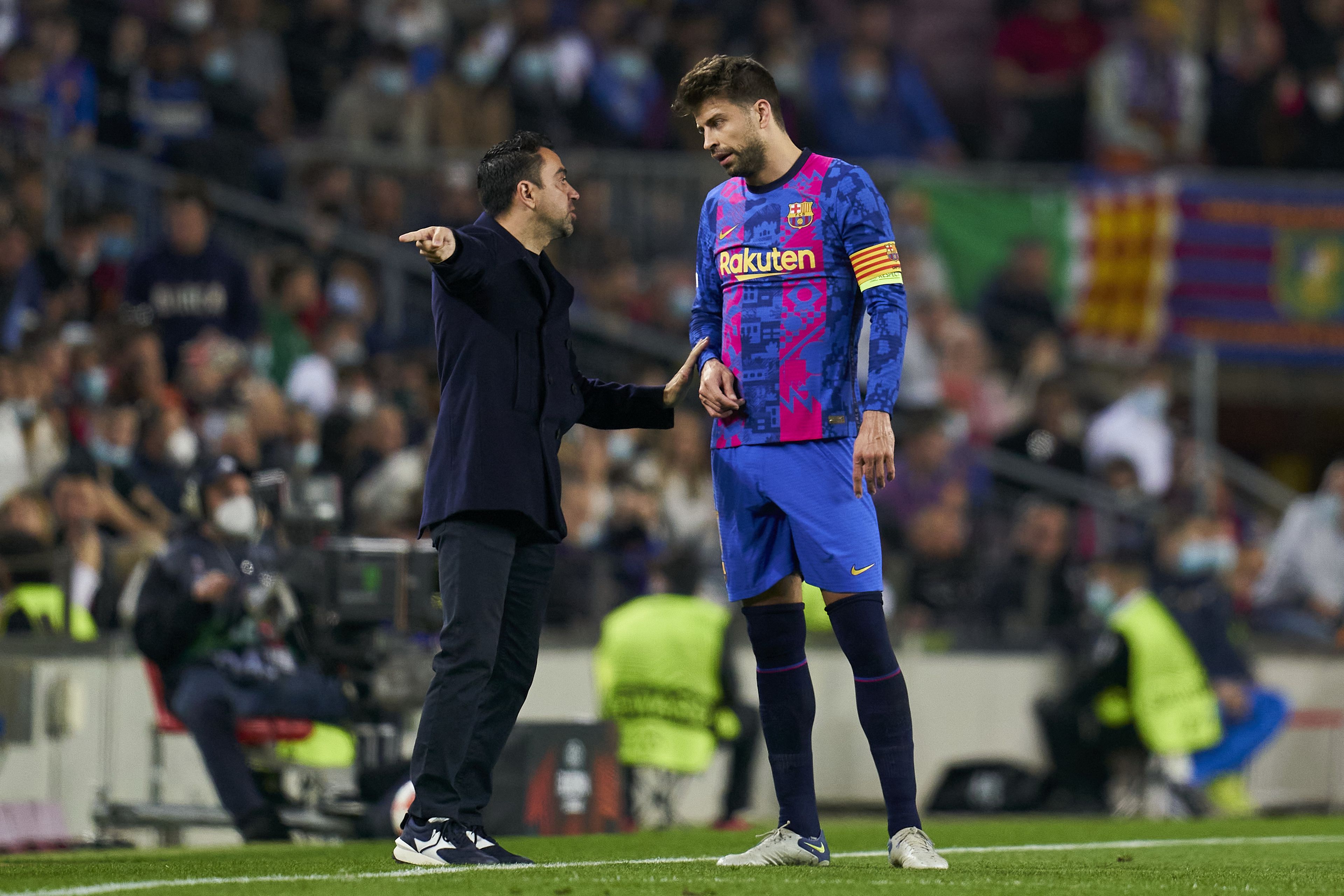 Xavi állítólag már nem számol a Barcánál a botrányhős Piquével /Fotó: Getty Images