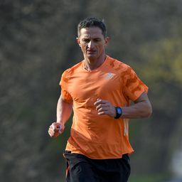 Dombi Tibor mosolyt csalt a debreceni szurkolók arcára, így még aligha láttunk NB I-es edzőt – fotó