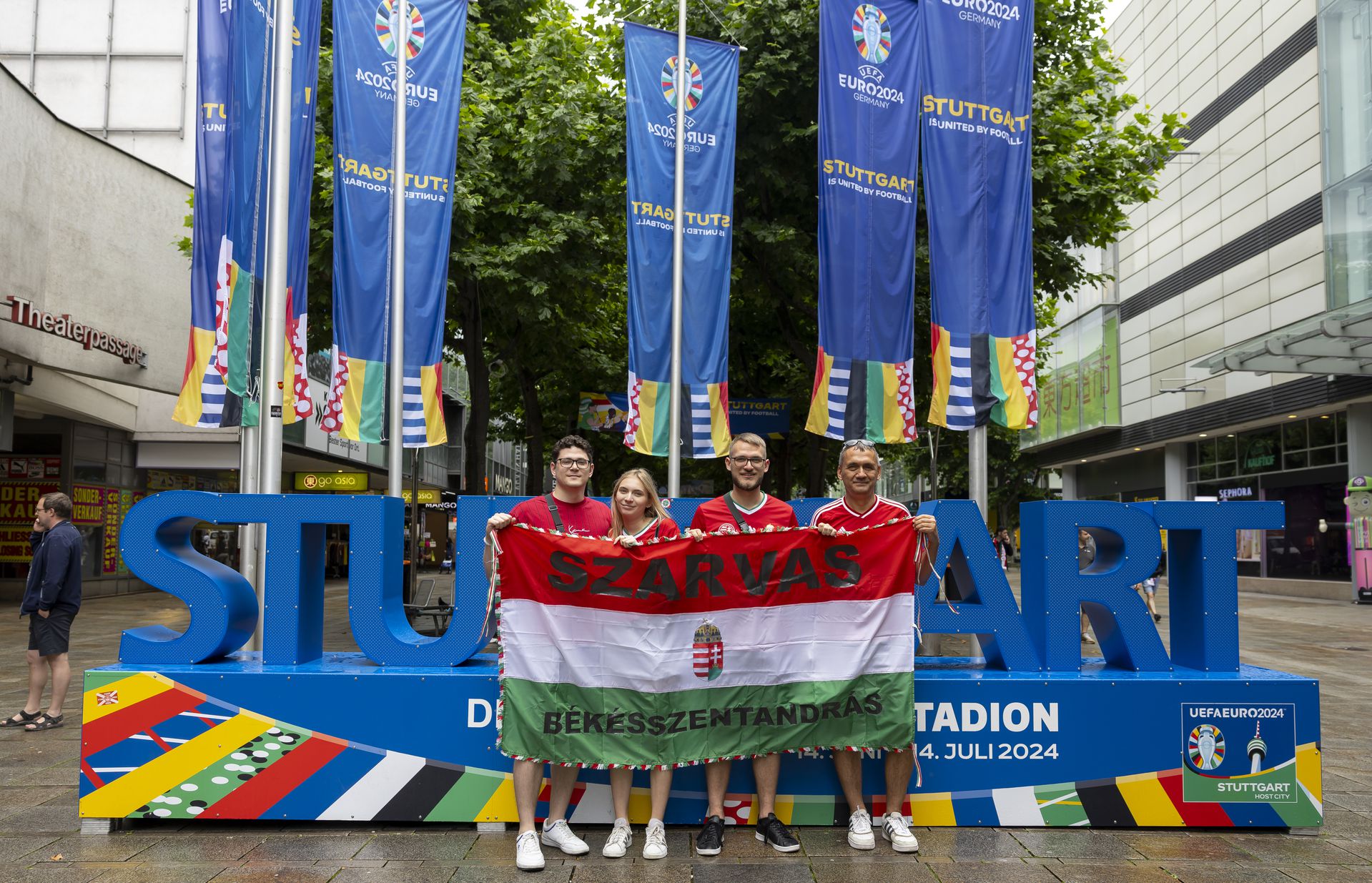 A magyar szurkolók többsége bizakodva várja a Németország elleni meccset Fotó: Czerkl Gábor
