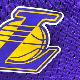 Rekordösszegért adták el a Los Angeles Lakers-t