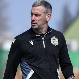 Változás Robbie Keane szakmai stábjában