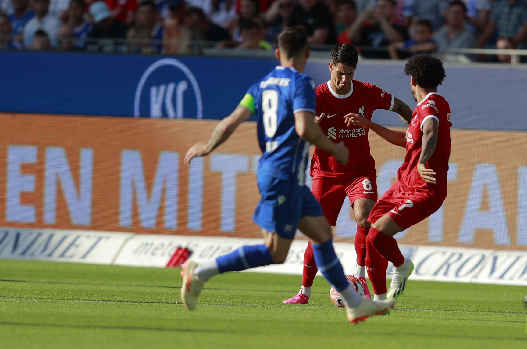 Szoboszlai Dominik első labdaérintése a Liverpoolban