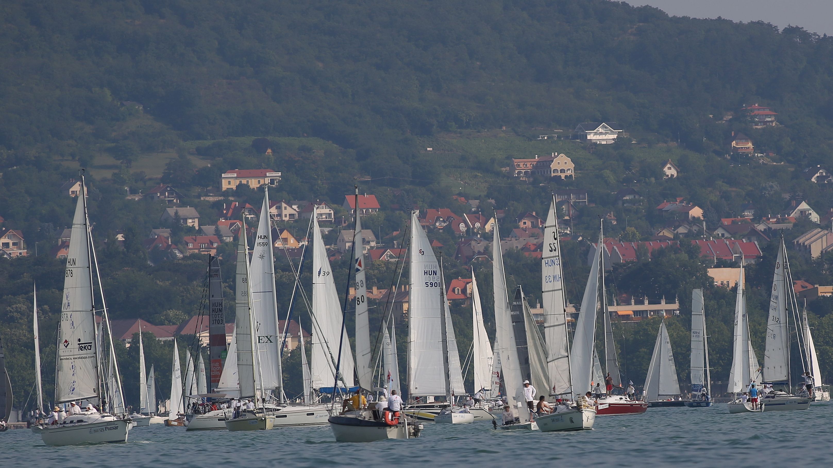 Látványos versenyt rendeztek Balatonfüreden (fotó: Ringier Archív)