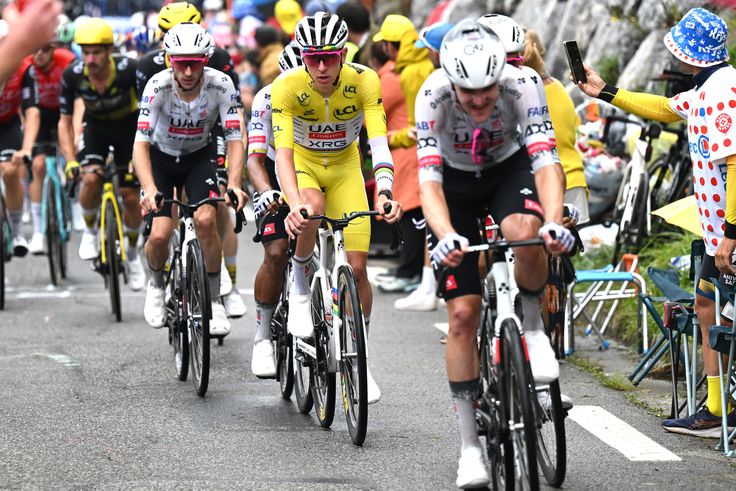Elütöttek egy nézőt a Tour de France-on – videó