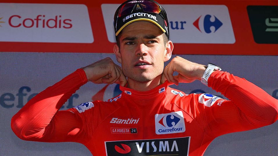 Van Aert továbbra is vezet összetettben