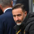 Az eddigi négy vereség ellenére is hosszabbított vezetőedzőjével a Premier League sereghajtója