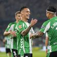 Saját kapujába fejelt gólt a Real Sociedad kapusa a Betis ellen