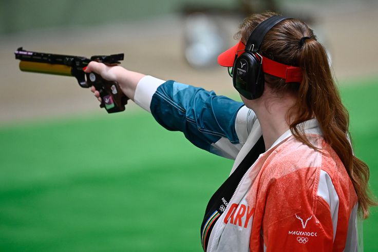 Major Veronika ötödik standard pisztolyban a vb-n