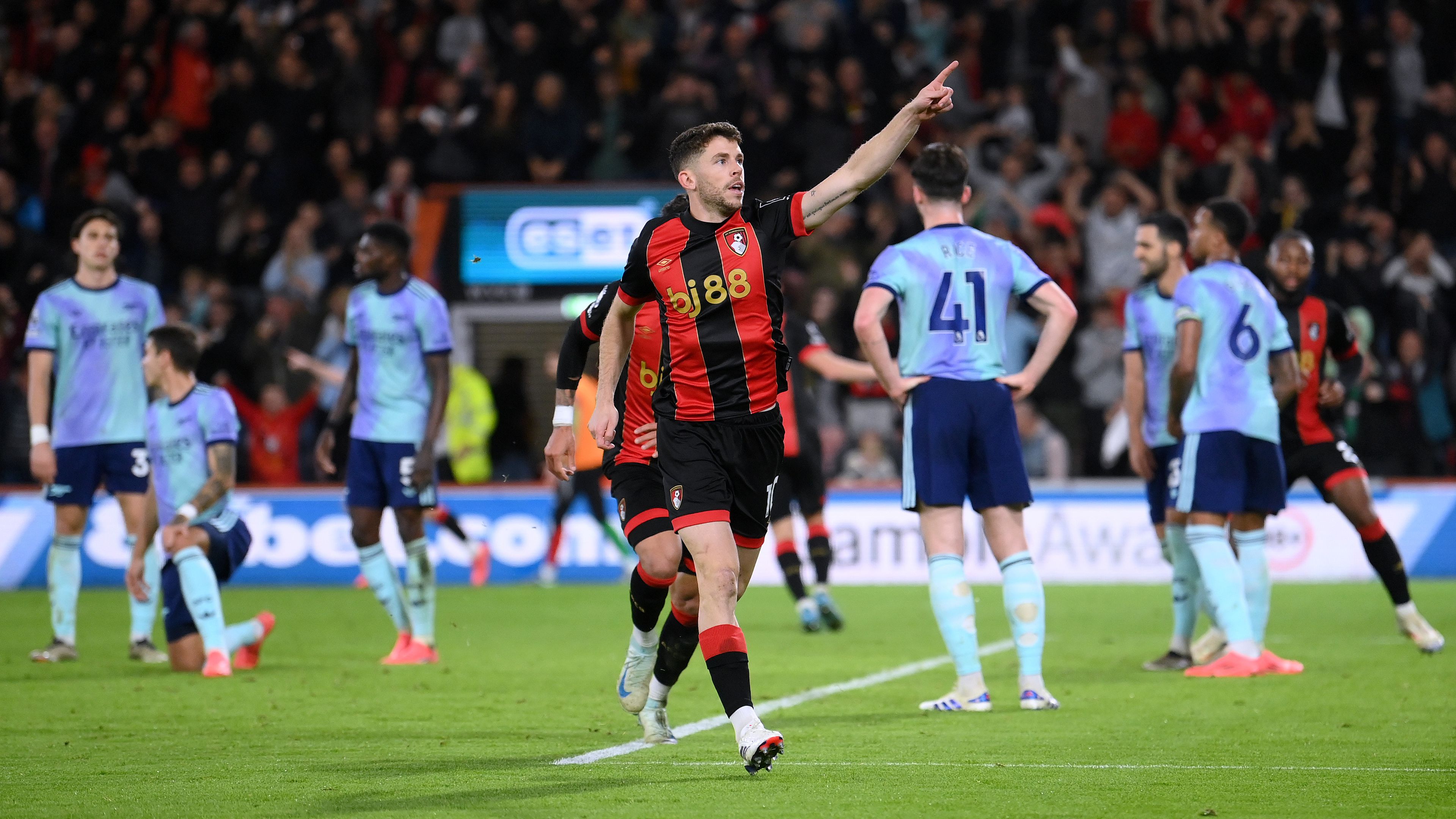 A csereként beállt Ryan Christie törte meg a jeget az Arsenal ellen