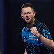 Nagy meglepetés a Grand Slam of Dartson: kiverték a háromszoros világbajnokot
