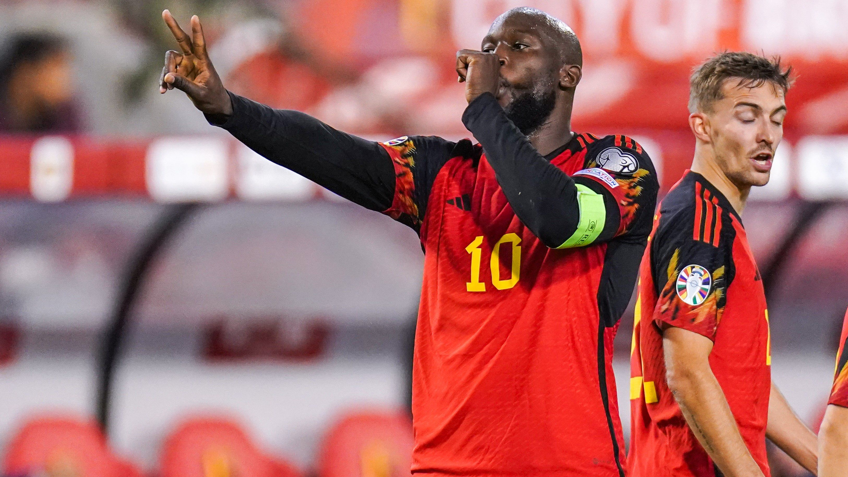 A belga válogatott csapatkapitánya az első félidőben húsz perc alatt négyszer volt eredményes. (Fotó: Getty Images)