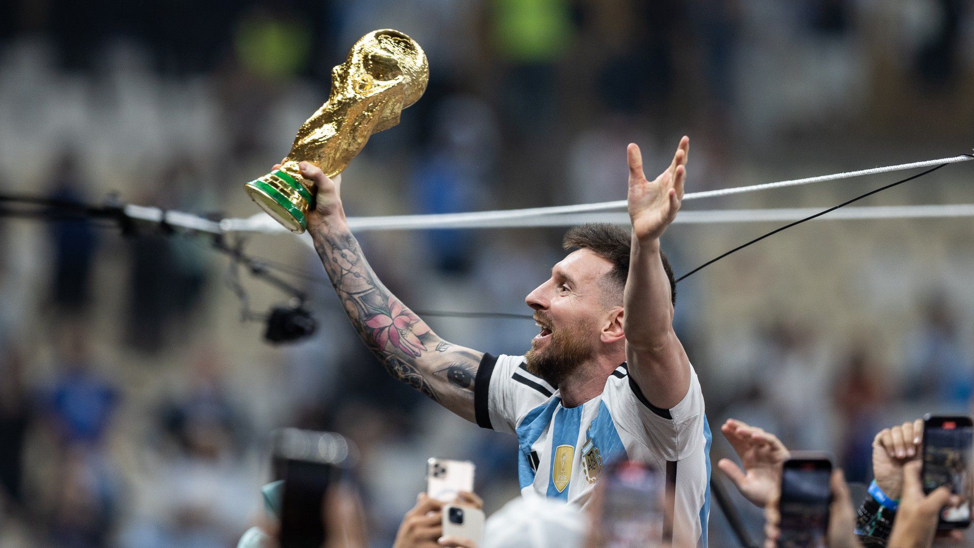 „Világbajnok! Messi Argentínája a mennyekbe repült Katarban!”