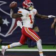 A Kansas City Chiefs győzelemmel, a Dallas Cowboys vereséggel jutott rájátszásba az NFL-ben