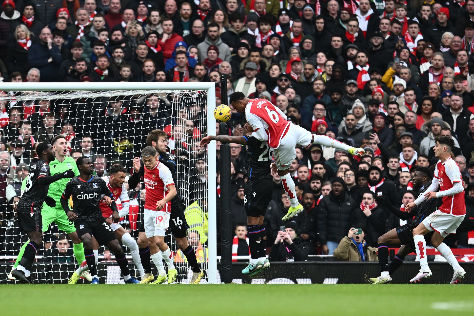 Gabriel gólja a Crystal Palace elleni bajnokin Fotó: Getty Images