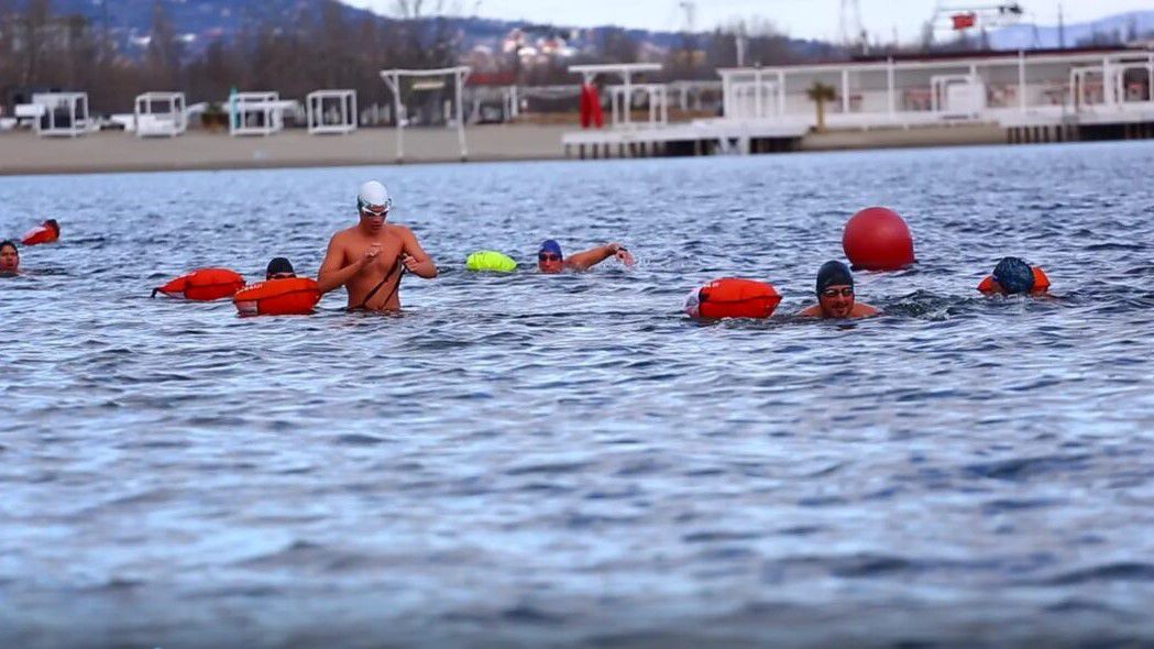 Itt a lehetőség, ha télen úszna a Balatonban