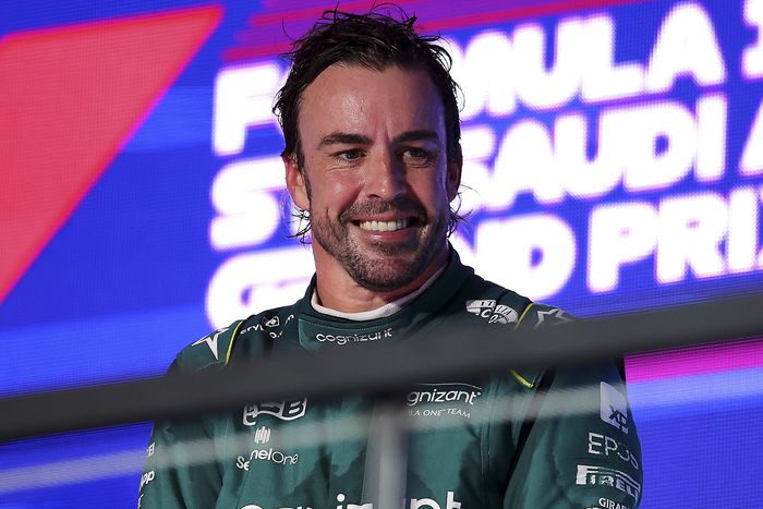 Fernando Alonso végül megkapta a harmadik helyet