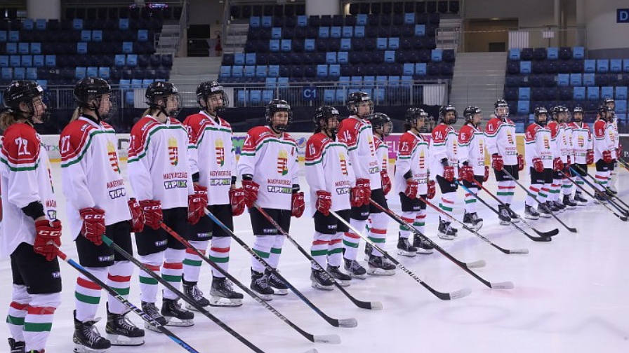 A magyar csapat a B jelű ötösben kapott helyet (fotó: jegkorongszovetseg.hu)