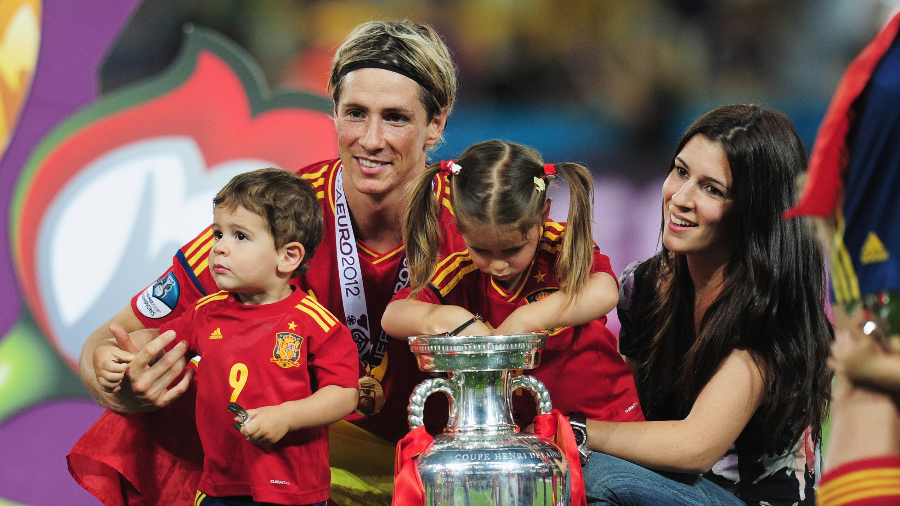 Fernando Torres y su familia tras la final de la Eurocopa 2012.  No sólo es un ganador en el fútbol...