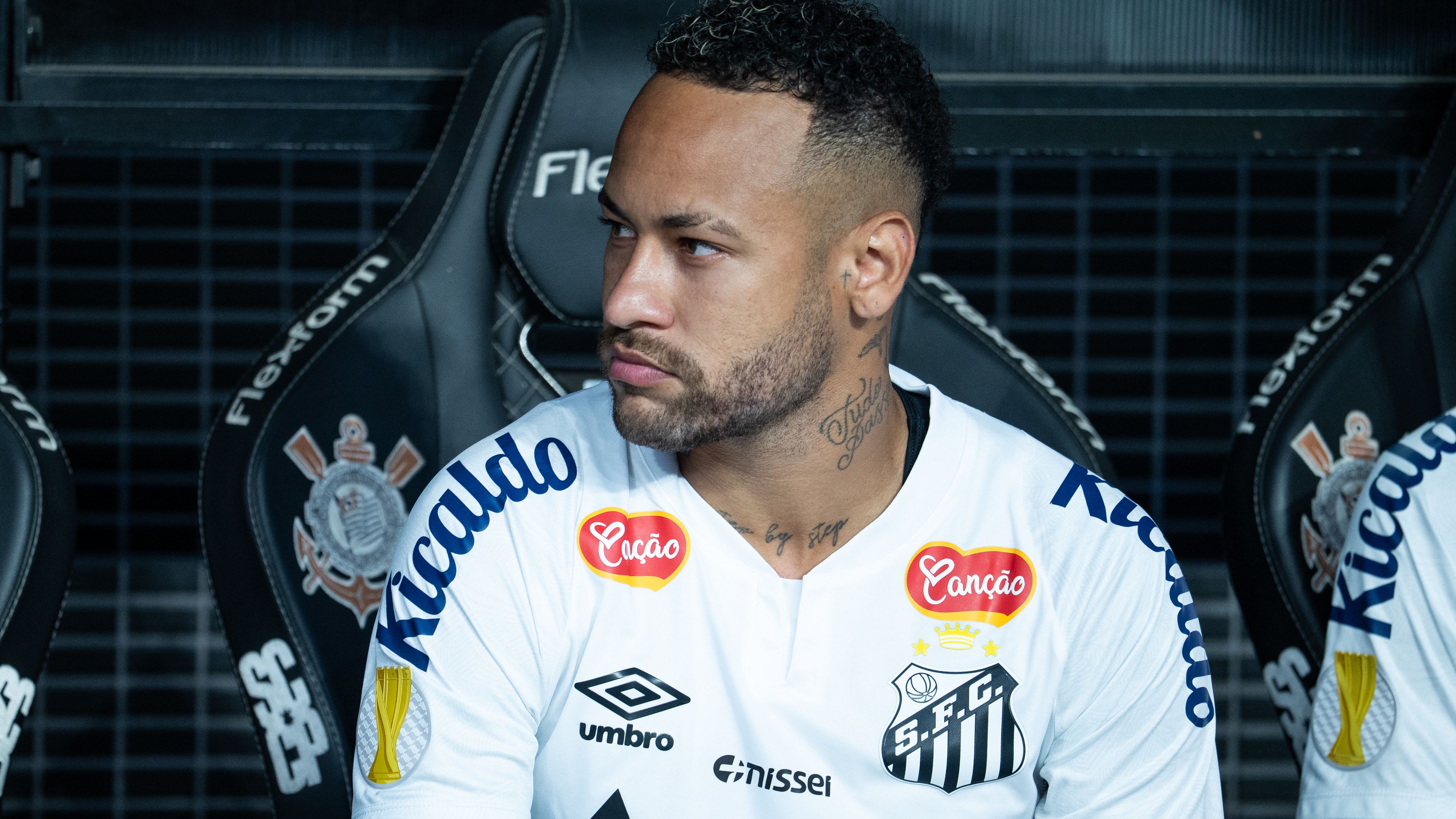 Neymar húsz prostituálttal bulizott, megcsalta várandós menyasszonyát