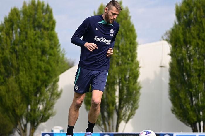 Milan Skriniar a BL-elődöntőről is lemarad