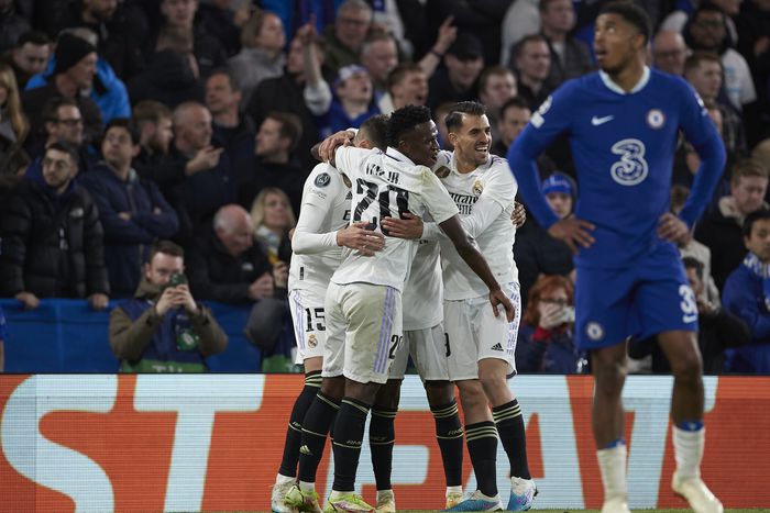 Sokatmondó kép: a Real Madrid játékosai továbbjutást ünnepelhettek, a Chelsea ellenben egyre mélyebbre süllyed
