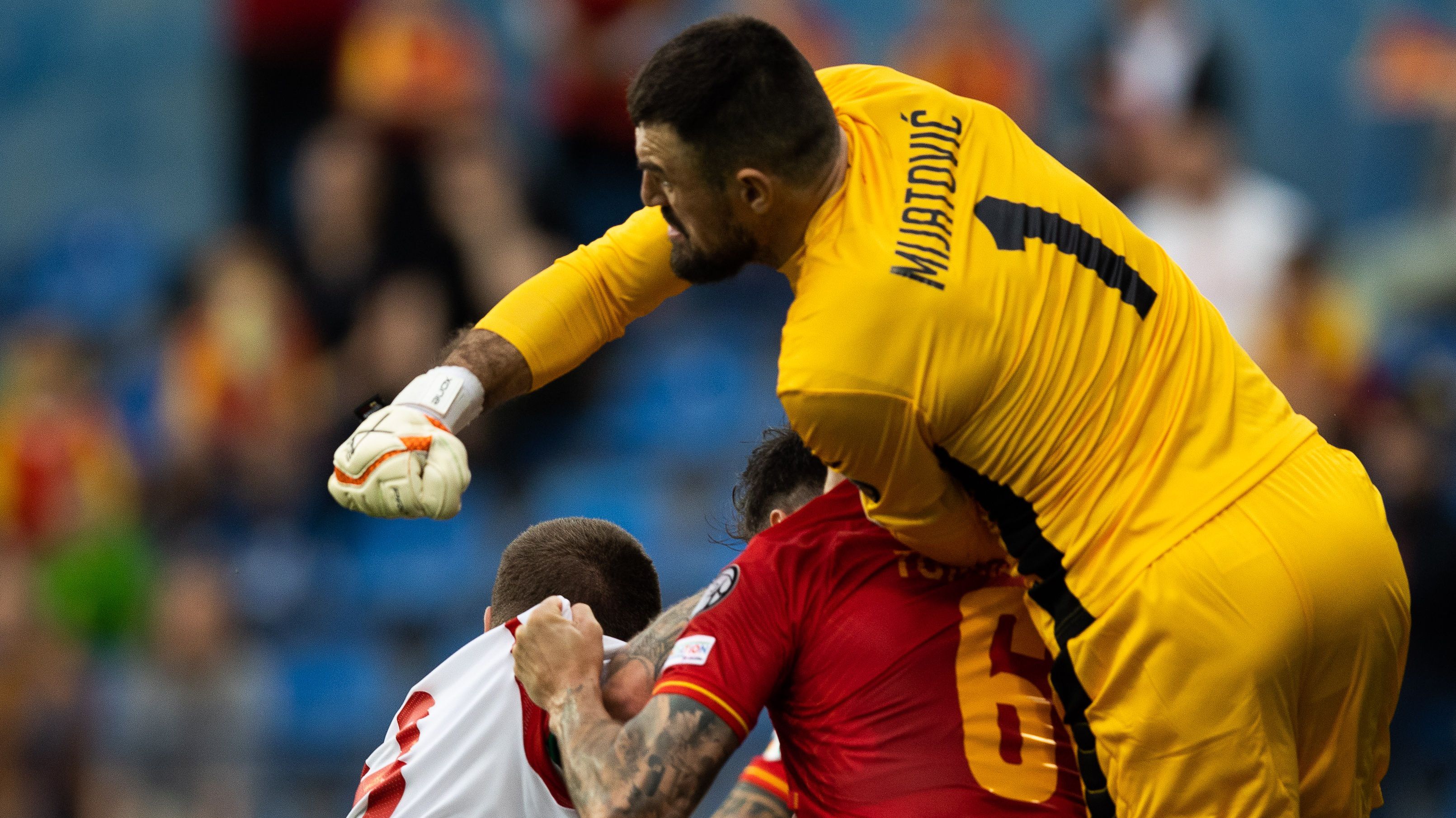 A mieink elleni döntetlen után Montenegró négy gólt kapott otthon