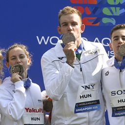 Világbajnoki bronzérmes a magyar nyíltvízi úszók vegyes váltója!