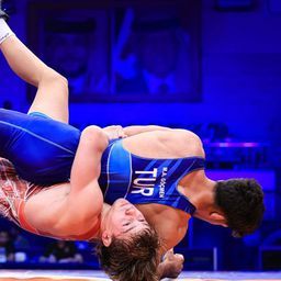 Lévai Levente ezüstérmes a junior vb-n