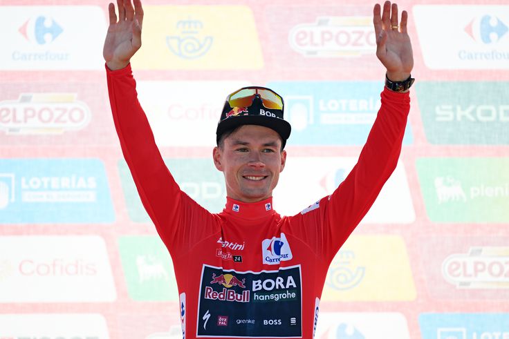 Roglic átvette a piros trikót a Vueltán, Valter a 107.