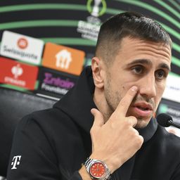„Tudja, hogyan kell merésznek és udvariatlannak lenni a szavaiban” – a Ferencváros csatára Sztankovicsról beszélt