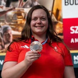 Az Eiffel-toronyban kérték meg olimpiai bronzérmesünk kezét – fotón a megható pillanat