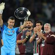 Megdőlt Peter Shilton rekordja
