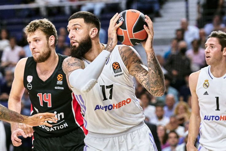 Euroliga: az Olympiakosz, a Baskonia és az Alba is hibátlan maradt