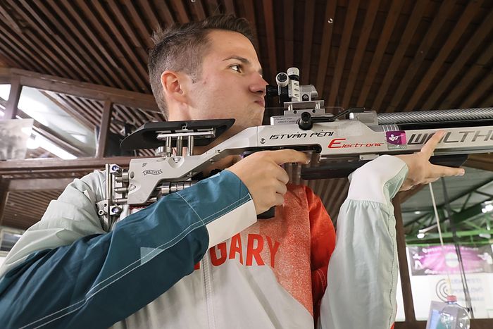 A férfiaknál Péni István nyert