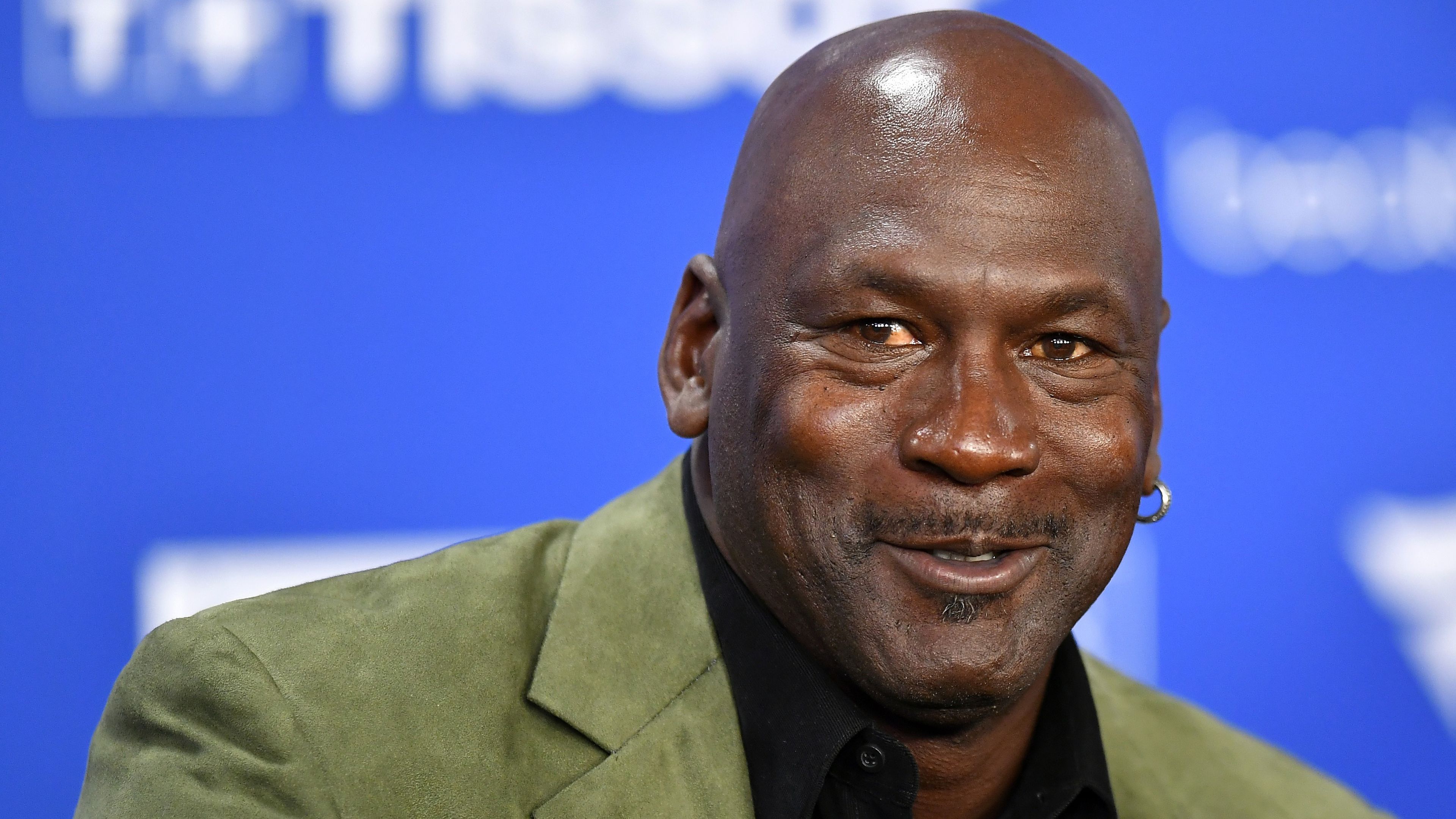 Michael Jordan a világ leggazdagabb exsportolója, a vagyonát 1300 milliárd forintnyira becsülik.