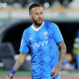Eljött a pillanat: több mint egy év után ismét pályára léphet Neymar