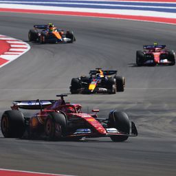 Charles Leclerc jól használta ki a rajt utáni káoszt és megnyerte az Amerikai Nagydíjat