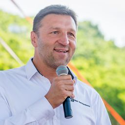Tíz éven belül az élvonalban? Ez Kiss Gergely terve Gödöllőn